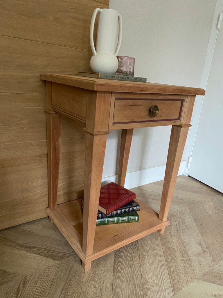 Chevet en merisier de style Directoire après décapage par aérogommage, révélant un bois blond naturel et une marqueterie fine. — photo 5