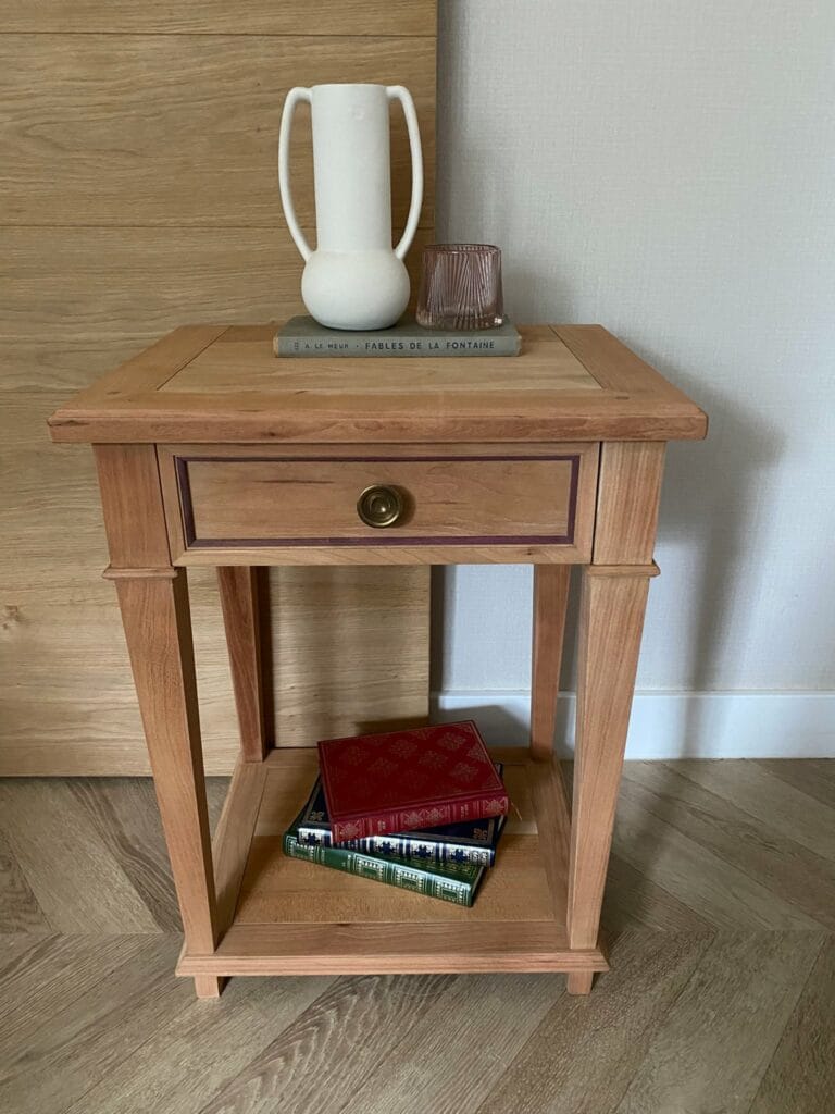 Chevet en merisier de style Directoire après décapage par aérogommage, révélant un bois blond naturel et une marqueterie fine. — photo 6